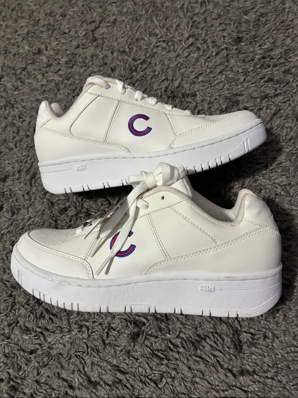 Chicago cubs Reebok brand new shoes
